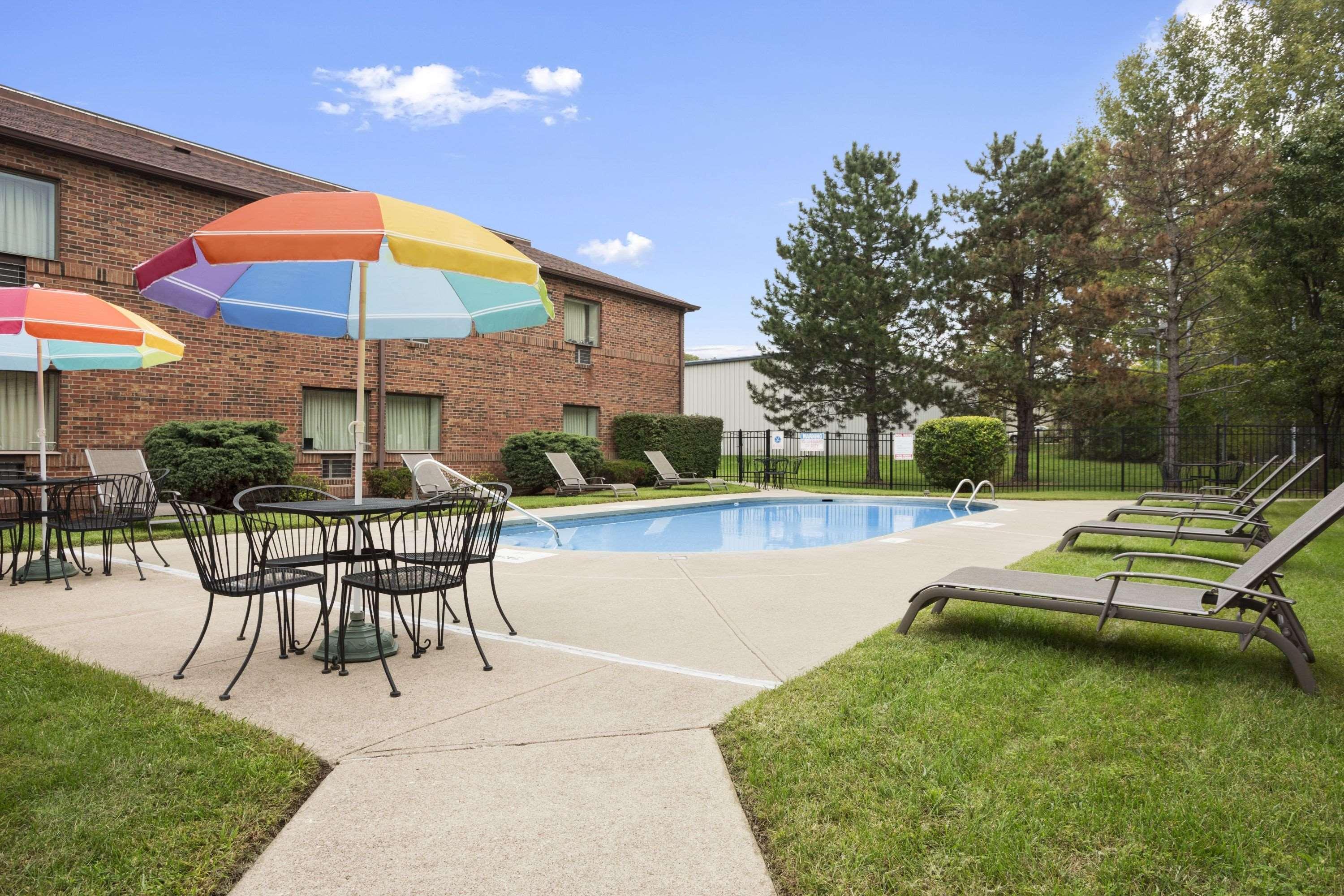 Days Inn By Wyndham Middletown Exterior photo